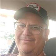 Imparto clases a todo aquel q quiera aprender lo divertido del diseño gráfico